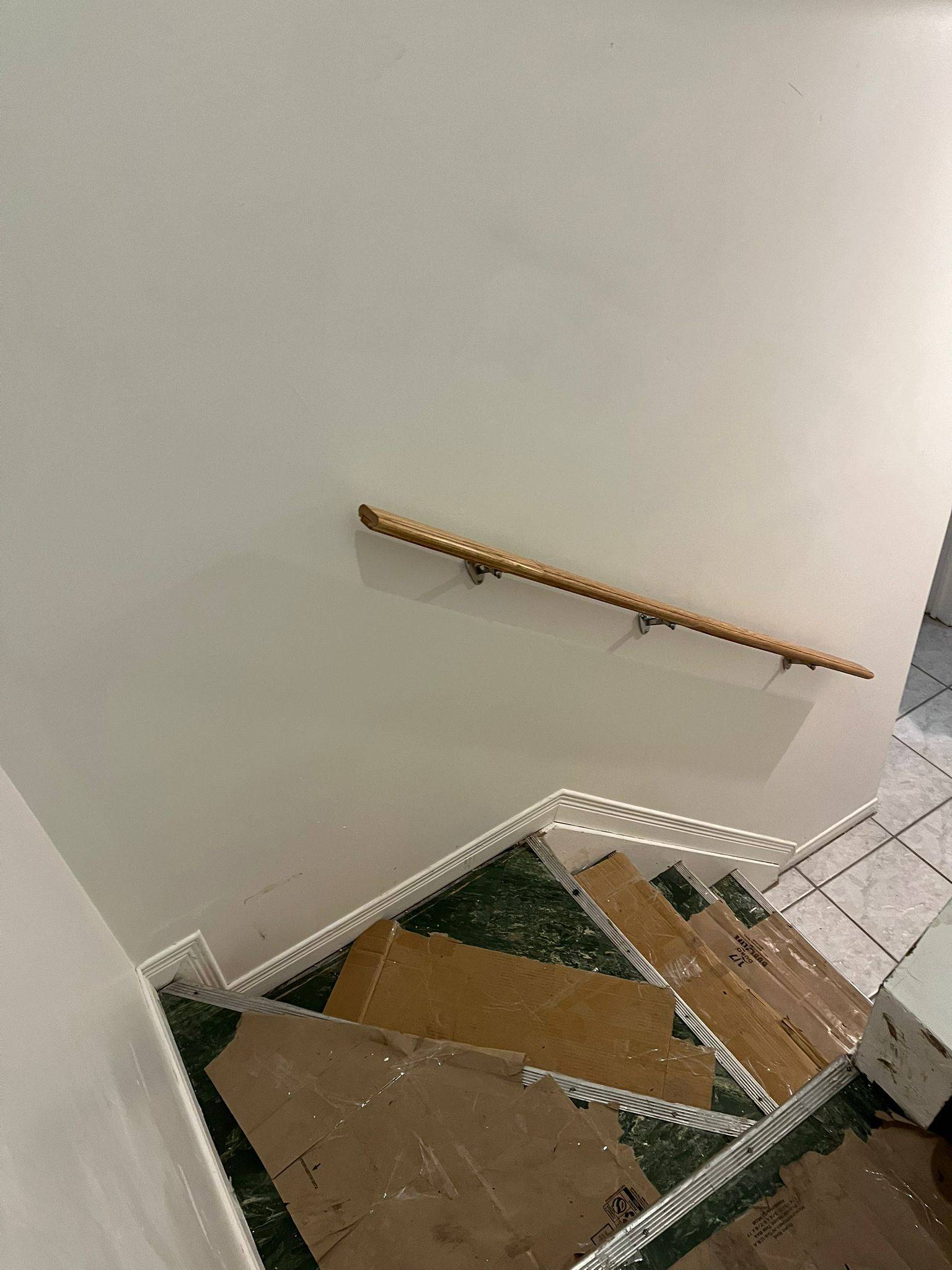 Toronto C04, ON M5N 1Z9,98 Frontenac AVE #2