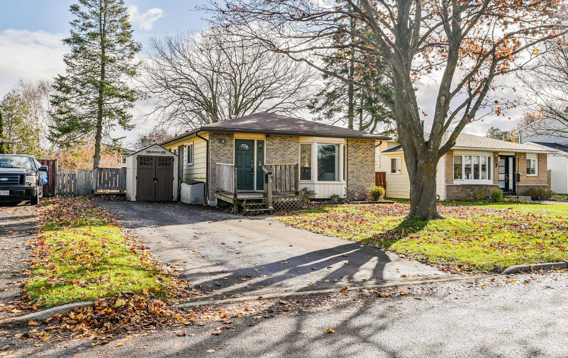 Ajax, ON L1S 3J7,5 Agate RD