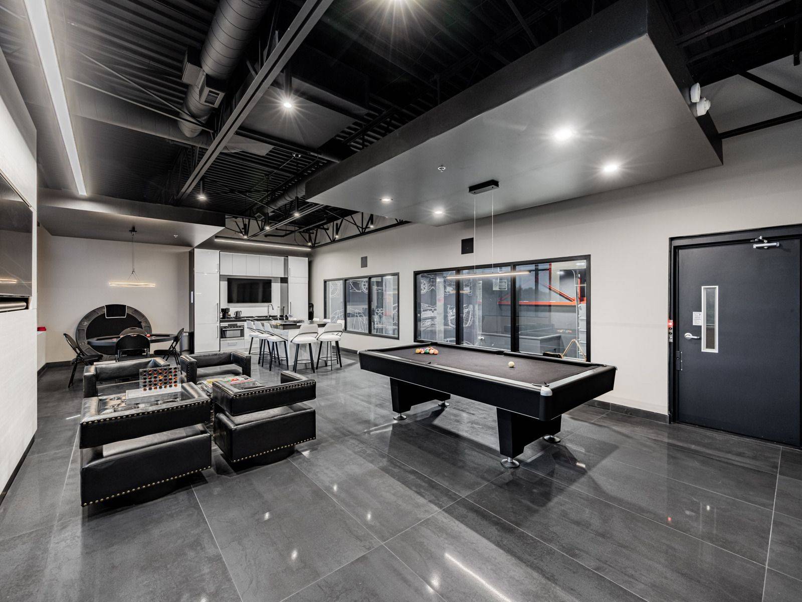 Burlington, ON L7N 3V6,760 Laurentian DR