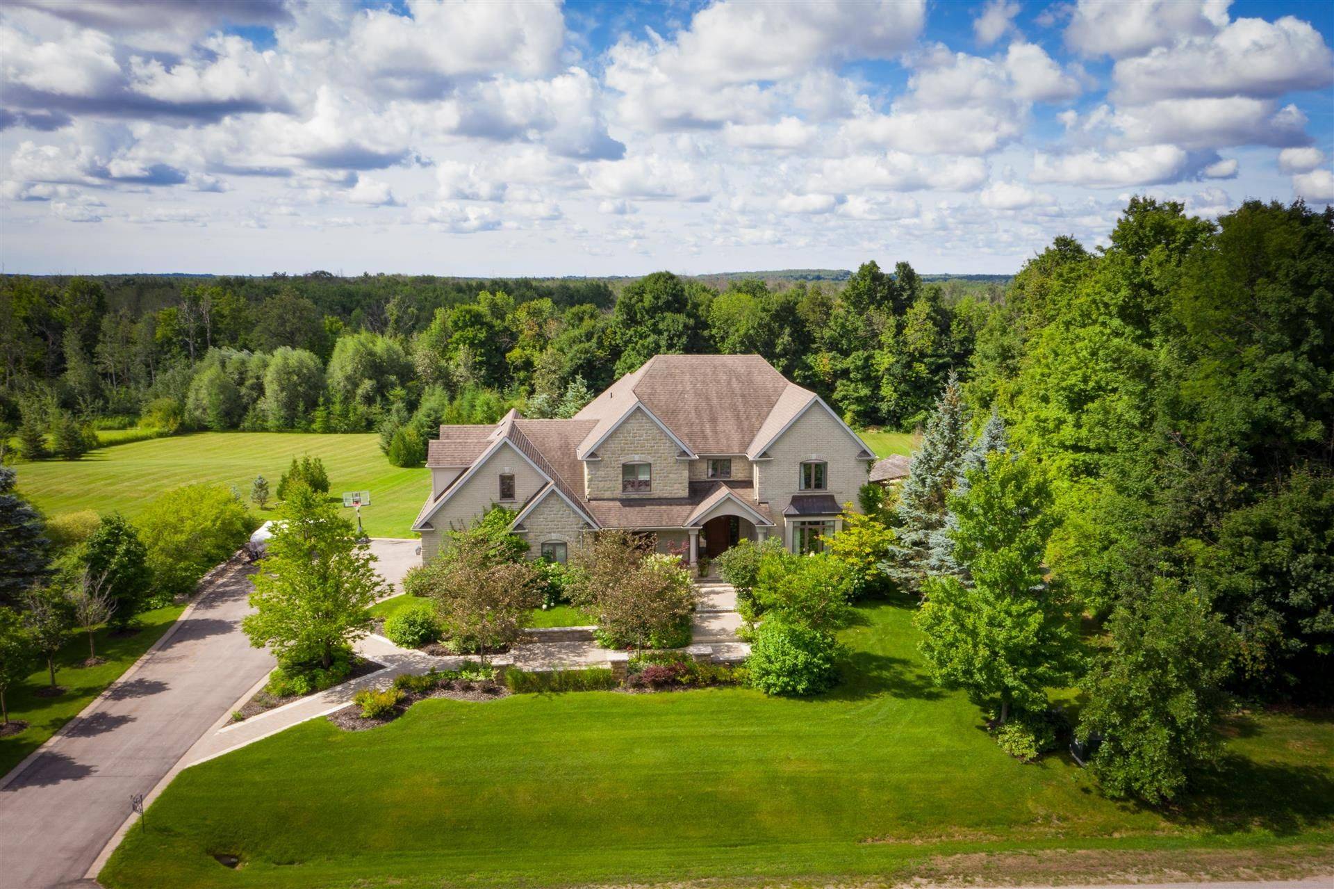 Milton, ON L0P 1B0,11360 Taylor CT