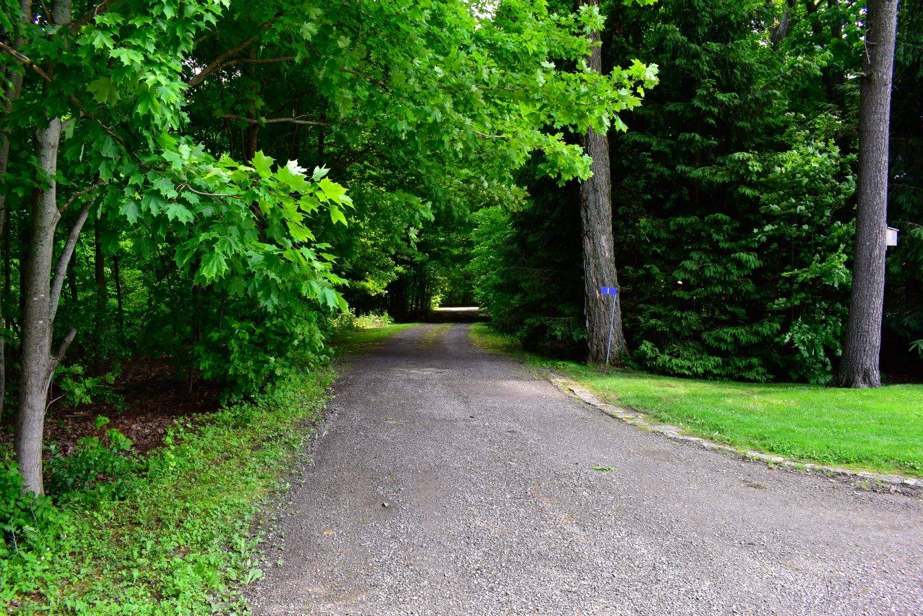 Front Of Yonge, ON K0E 1R0,1 Clow CT