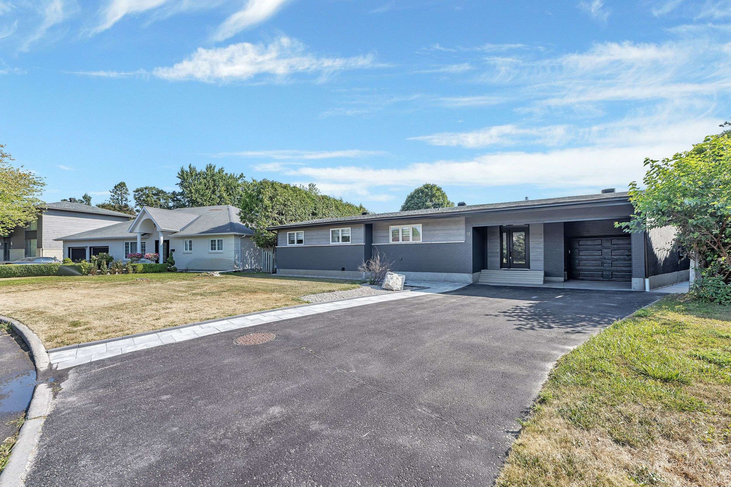 Meadowlands - Crestview And Area, ON K2G 3C7,12 Largo CRES