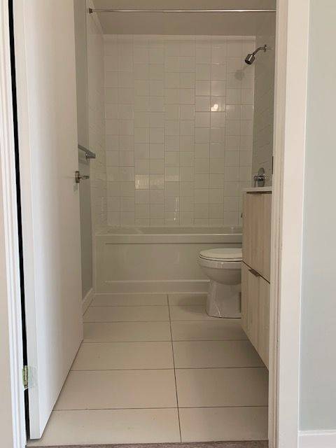 Toronto C15, ON M2J 0E2,52 Forest Manor RD #319