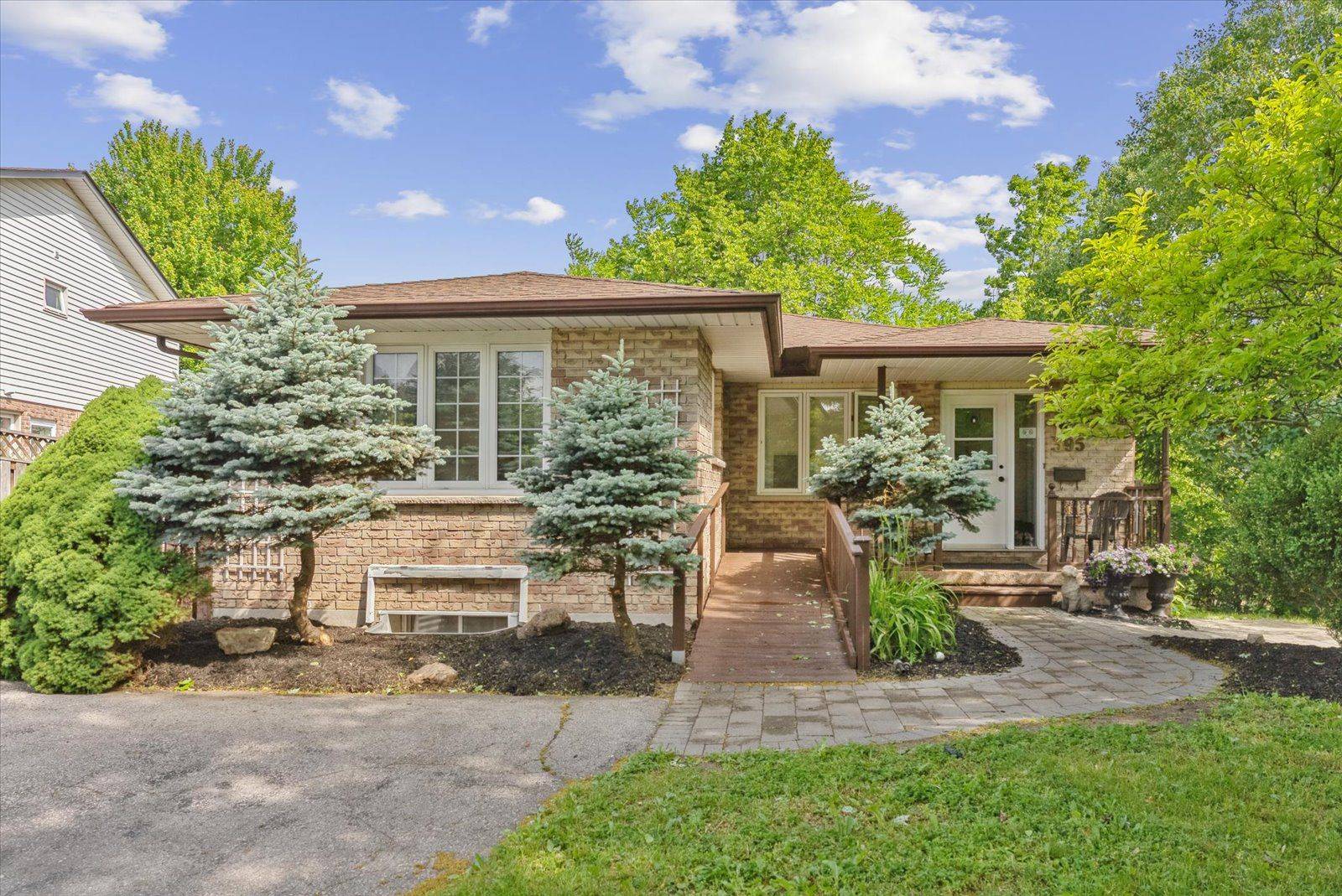 Scugog, ON L9L 1W1,395 Cochrane CT