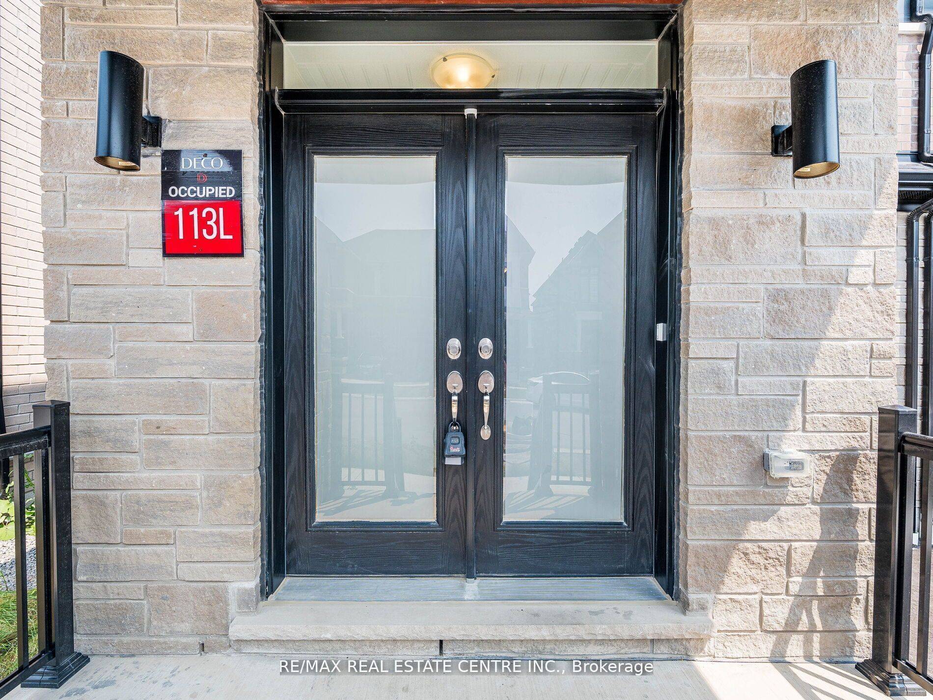 Pickering, ON L1X 0P8,2921 Nakina ST