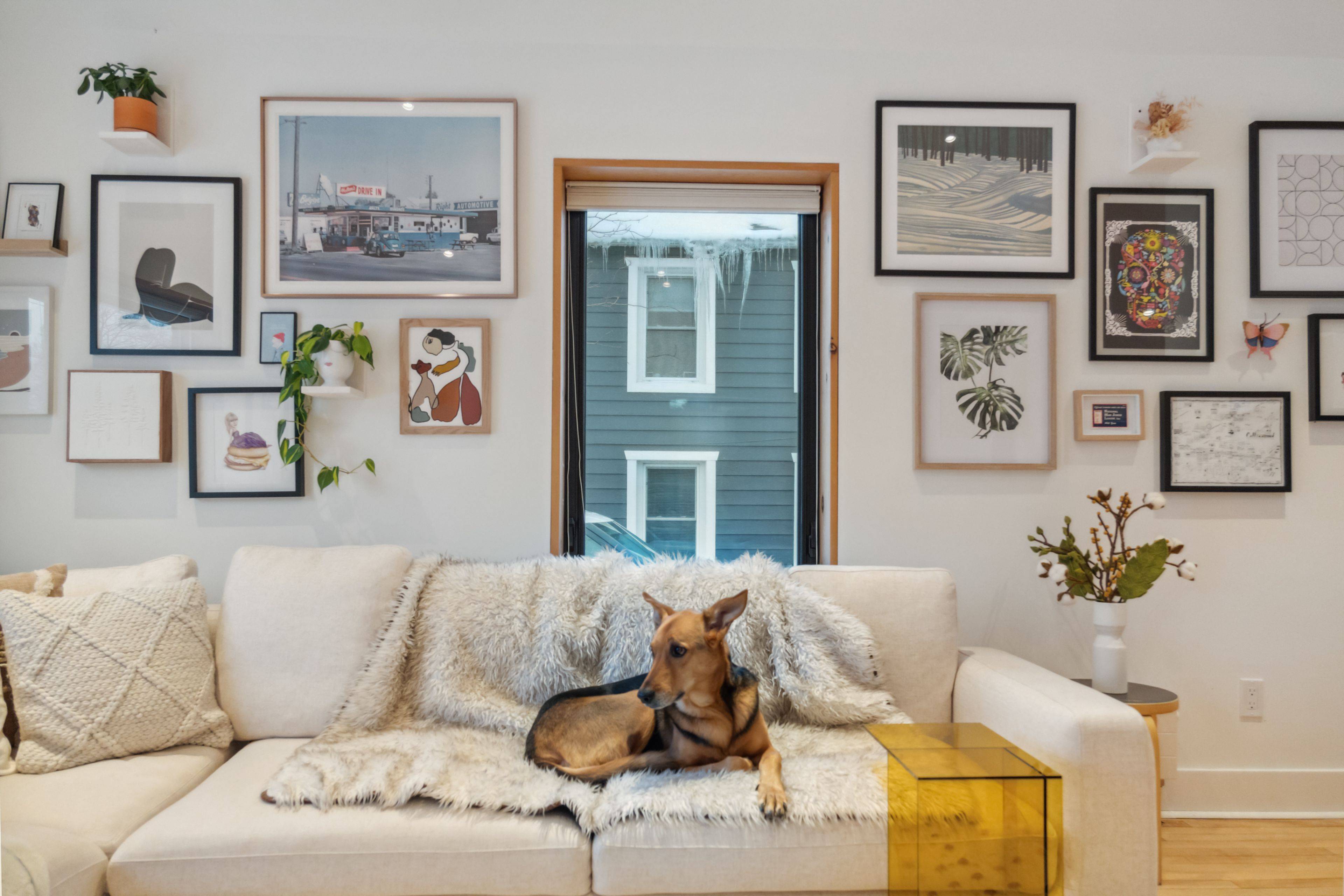 Collingwood, ON L9Y 2T5,205 Beech ST