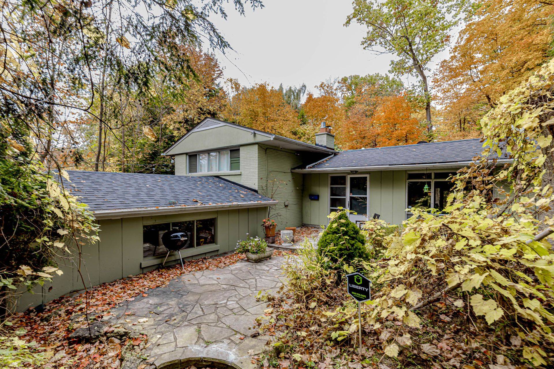 Mississauga, ON L5J 2S7,757 Meadow Wood RD