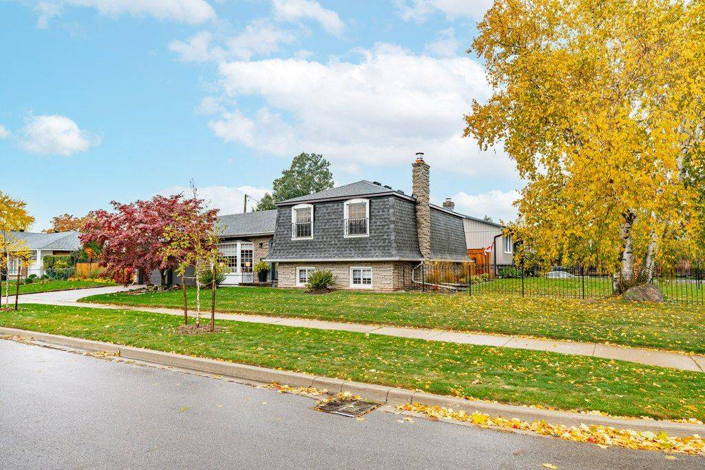 Burlington, ON L7L 1W2,4367 Kerry DR