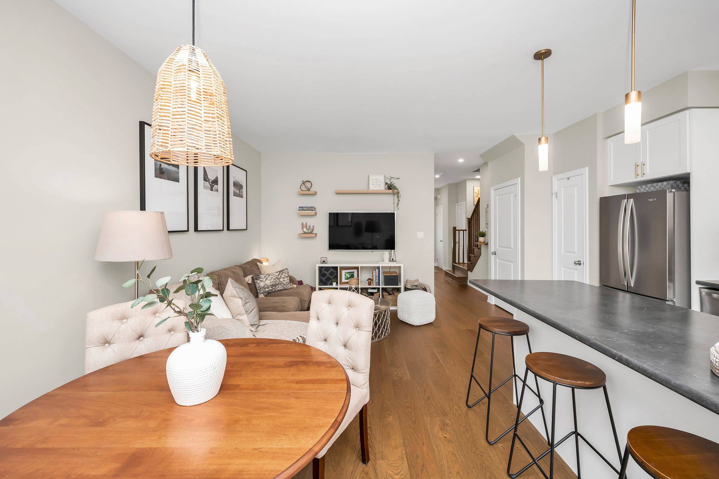 Hamilton, ON L8E 0K7,17 Arietta LN