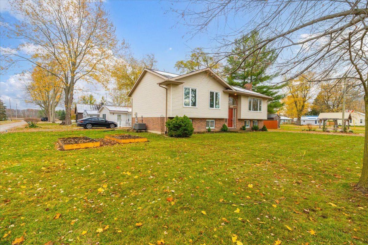 Plympton-wyoming, ON N0N 1J6,4547 William ST