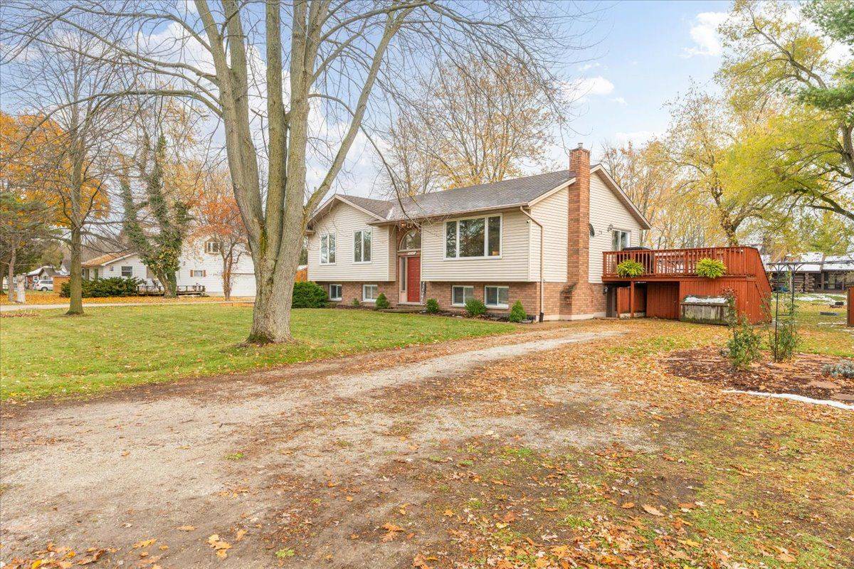 Plympton-wyoming, ON N0N 1J6,4547 William ST