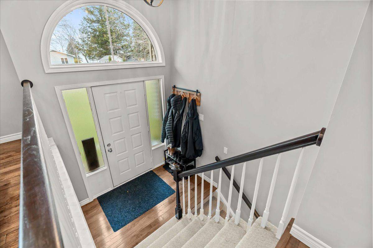 Plympton-wyoming, ON N0N 1J6,4547 William ST