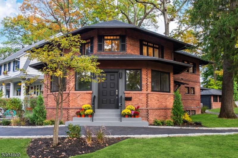 Glen Ridge Boro Twp., NJ 07028,1 Hamilton Rd