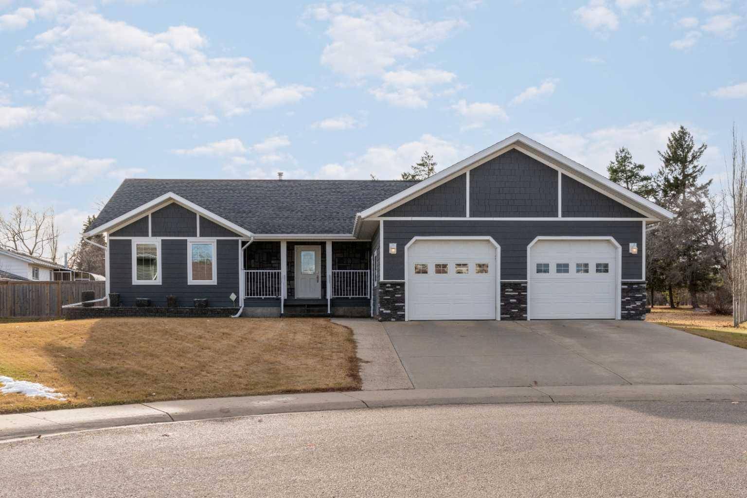 Sedgewick, AB T0B 4C0,38 Bluebird Place