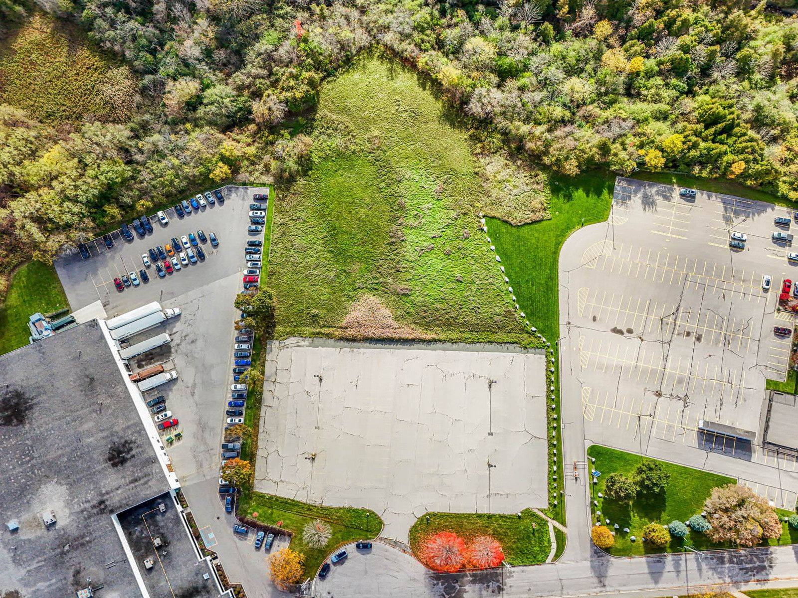 Pickering, ON L1W 4A2,1800 Sandstone MNR