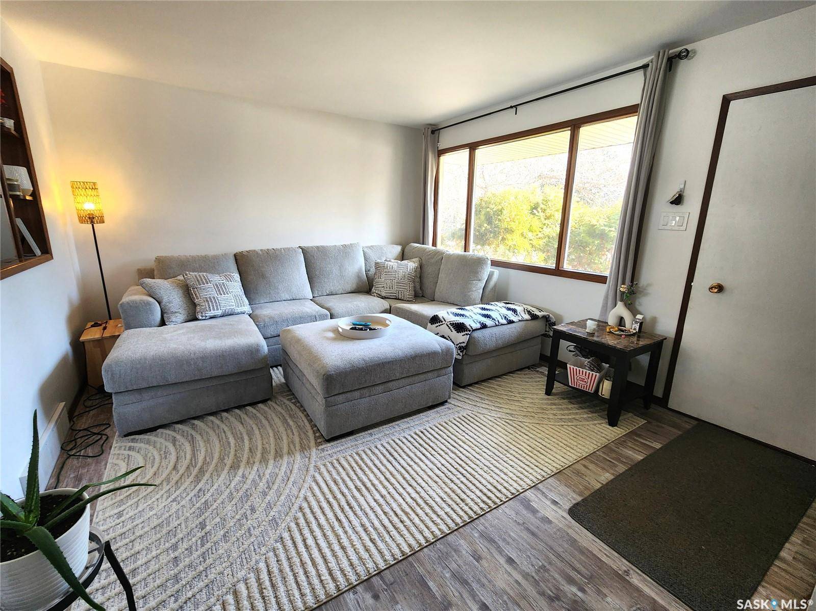 Estevan, SK S4A 1L5,1272 King STREET