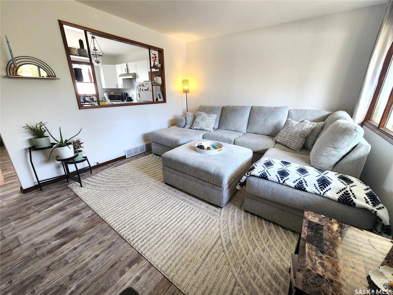 Estevan, SK S4A 1L5,1272 King STREET