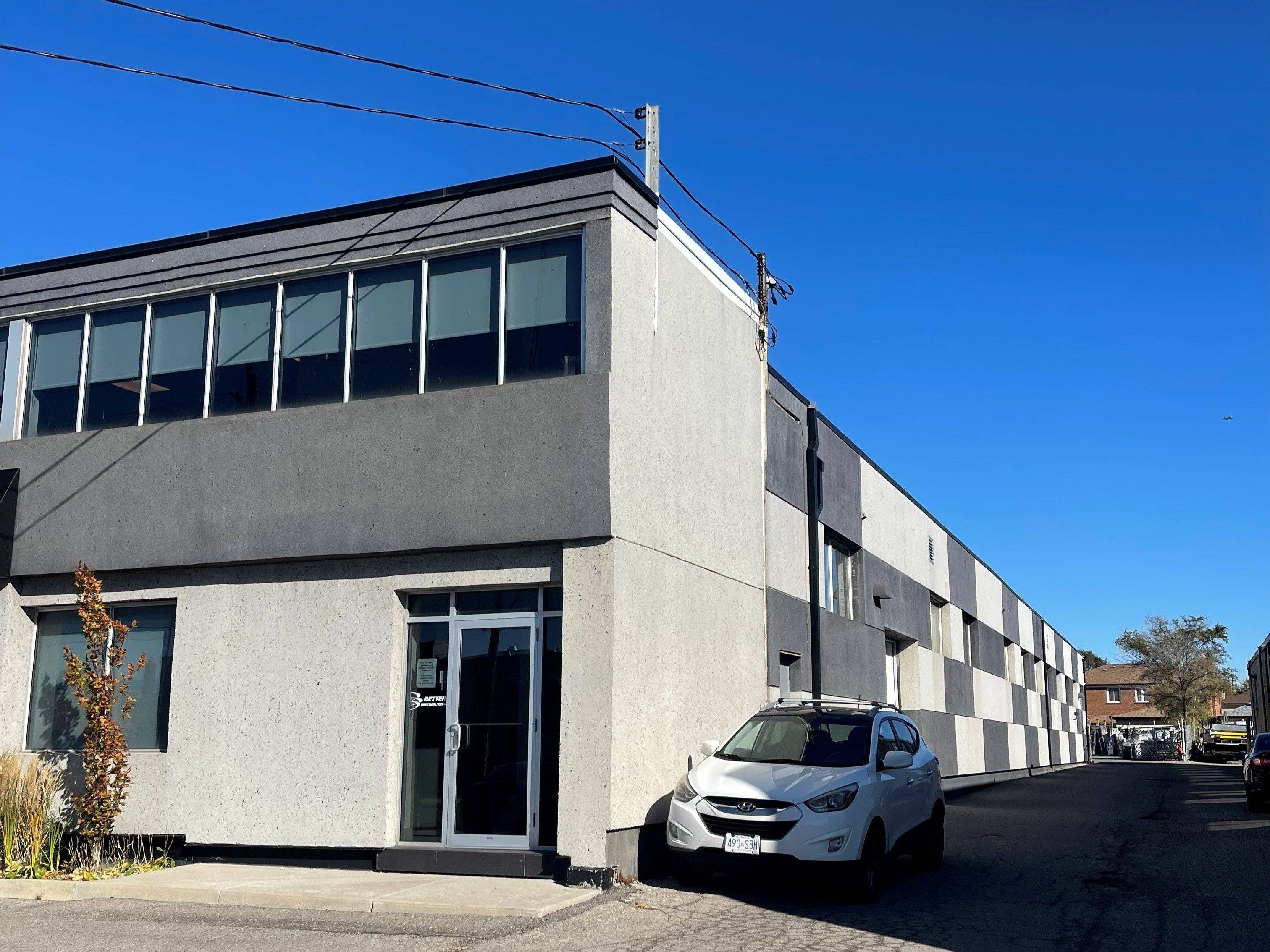 Toronto W05, ON M3N 1W2,111 Oakdale RD #Unit 201