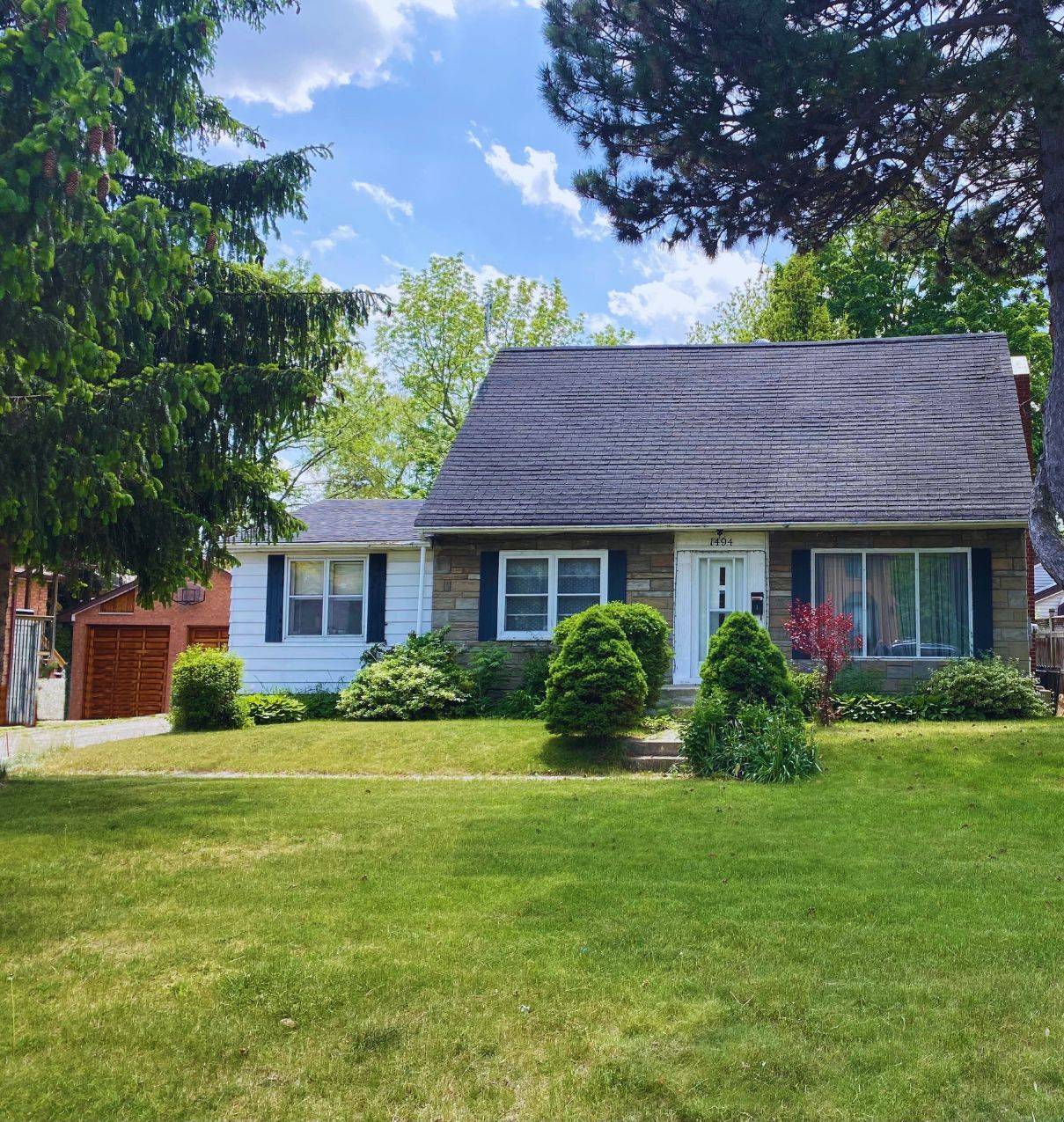 Mississauga, ON L5E 2N3,1494 Haig BLVD