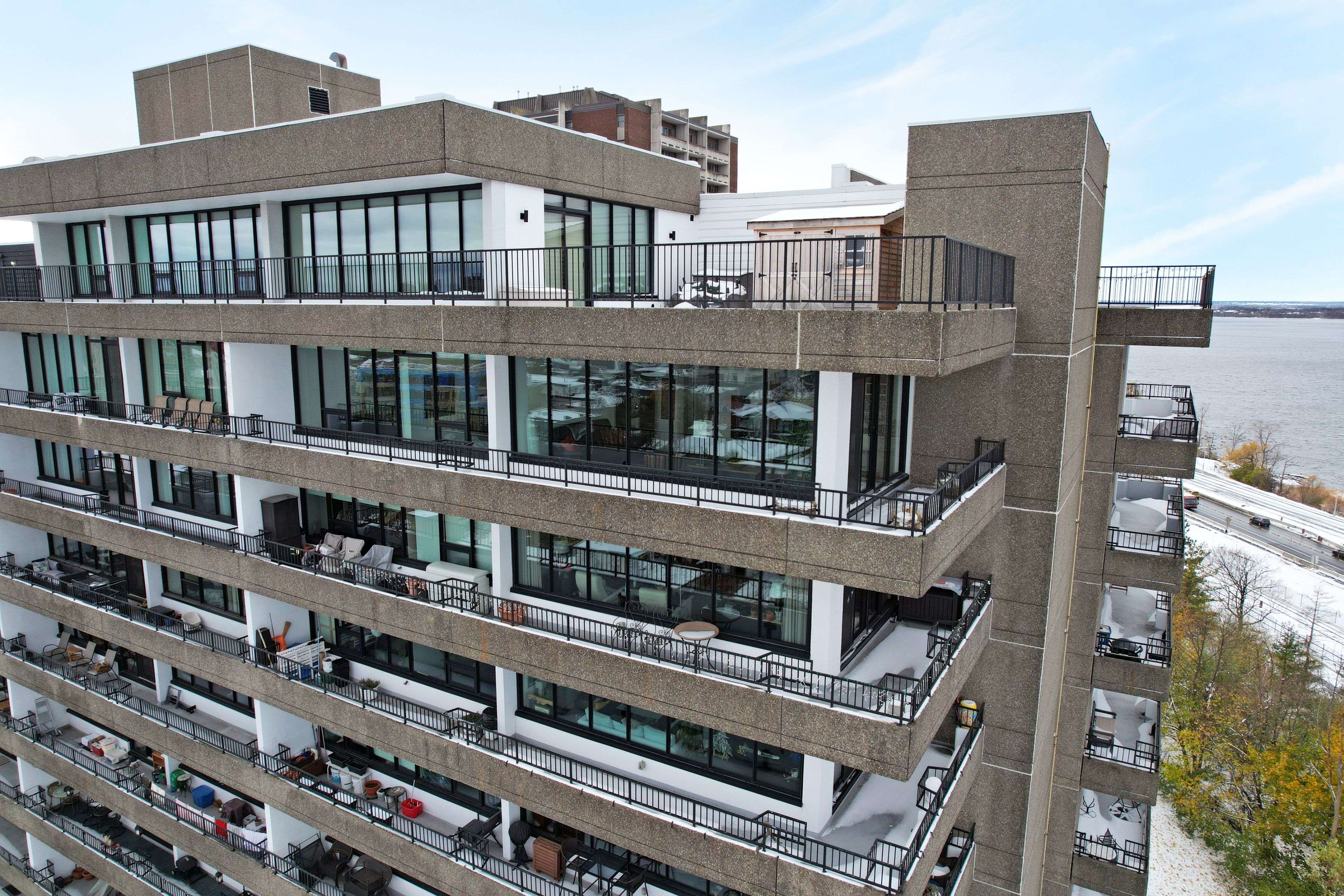 Carlingwood - Westboro And Area, ON K2A 3X4,370 Dominion AVE #PH3