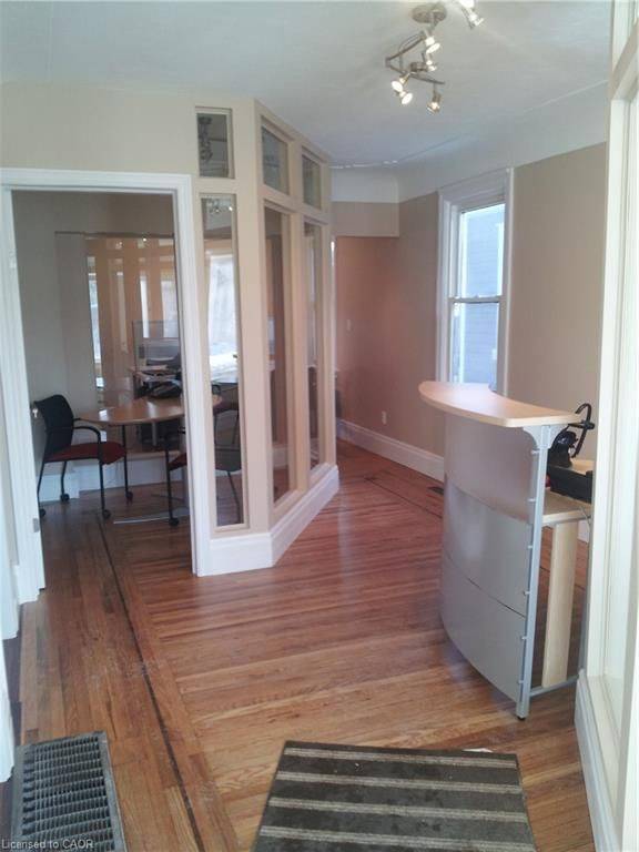 Hamilton, ON L9A 3P8,609 Upper Wellington ST