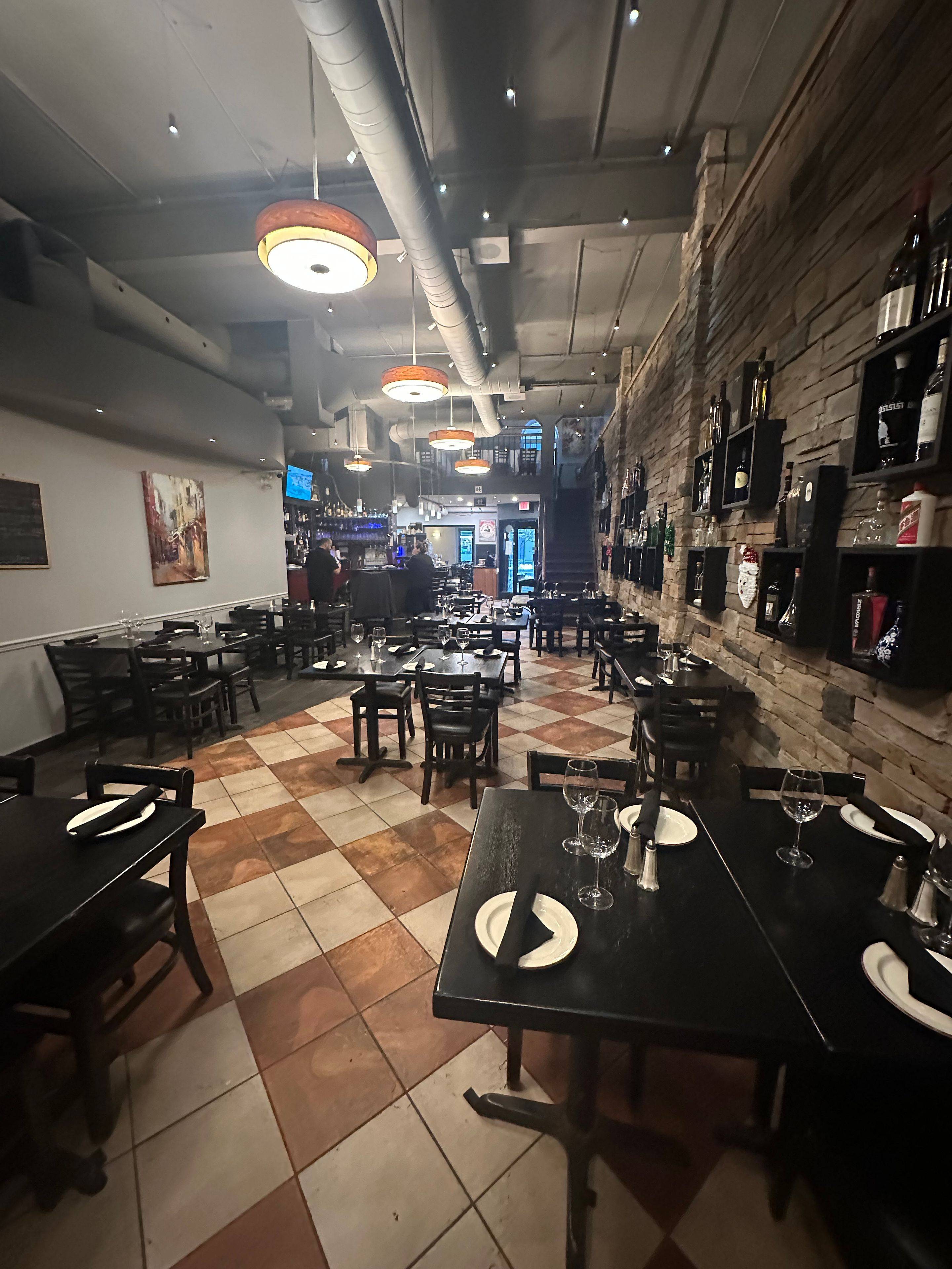 Dows Lake - Civic Hospital And Area, ON K1S 4M7,356 Preston ST