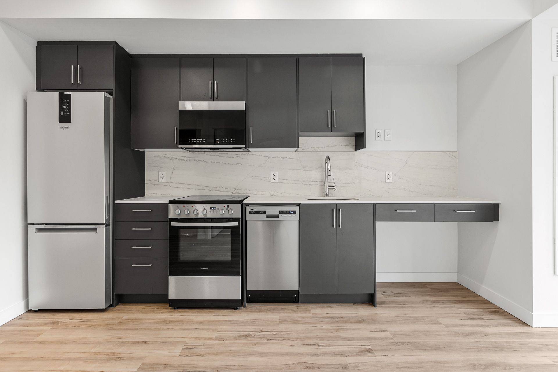 West Centre Town, ON K1Y 2W2,177 Armstrong ST #105