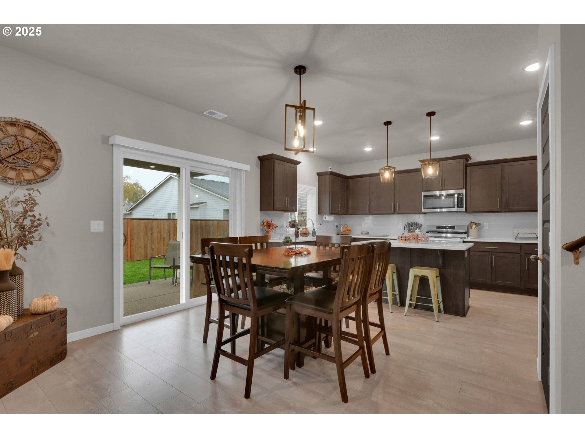 Brownsville, OR 97327,841 Pebble ST