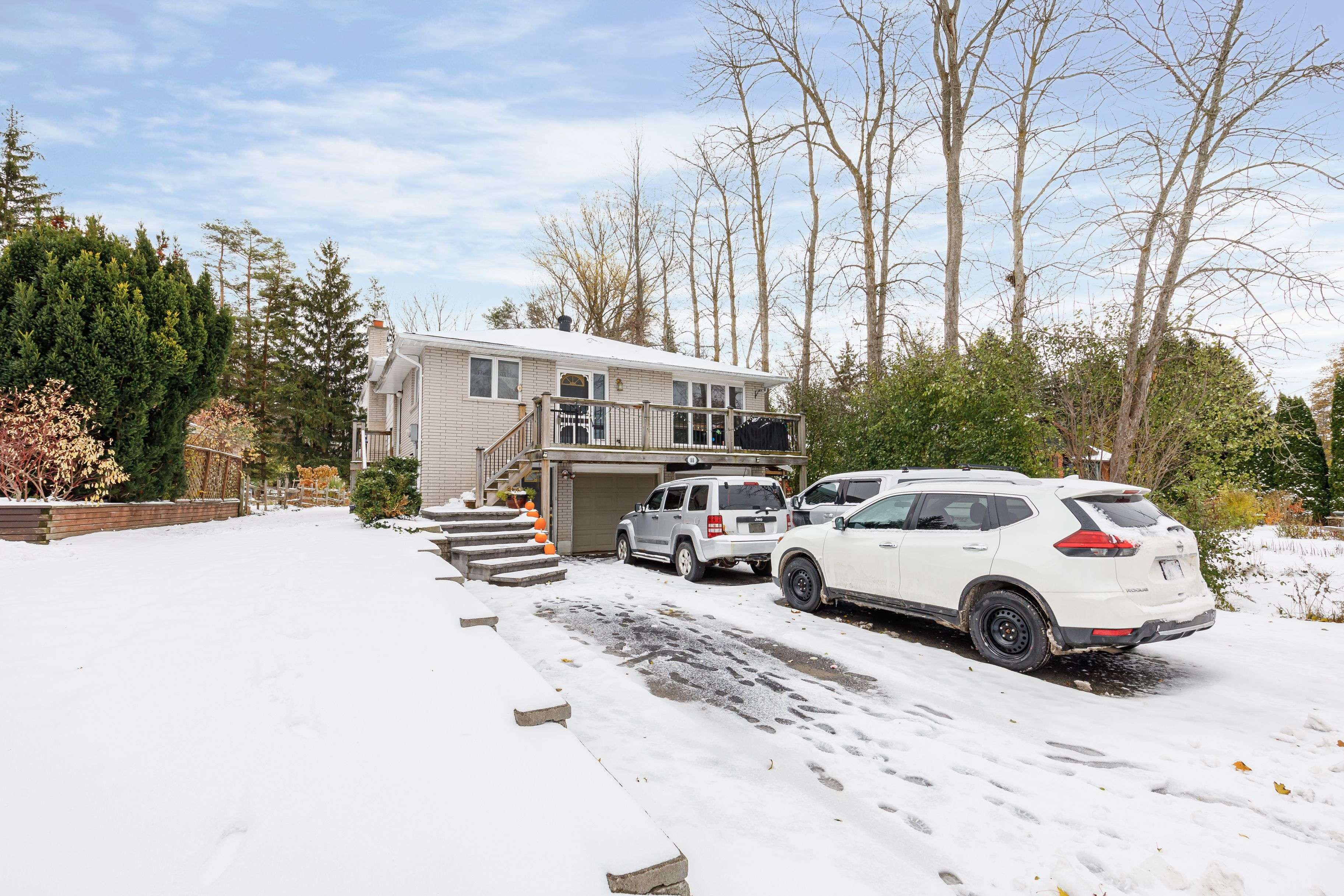 Collingwood, ON L9Y 2K8,88 Campbell ST