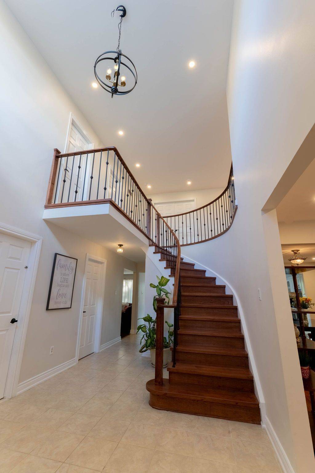 Mississauga, ON L5M 3X9,5580 Millbrook LN