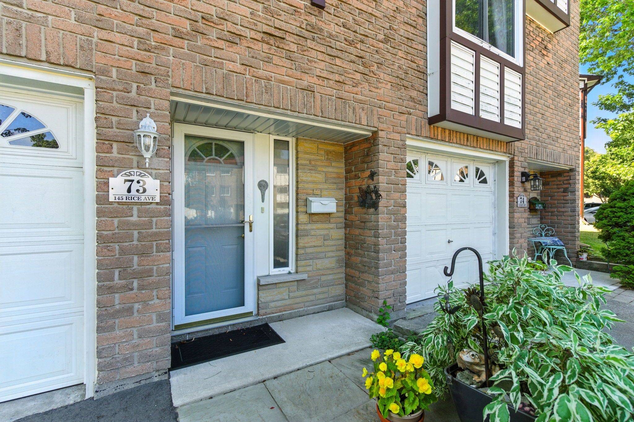 Hamilton, ON L9C 6R3,145 Rice AVE #73