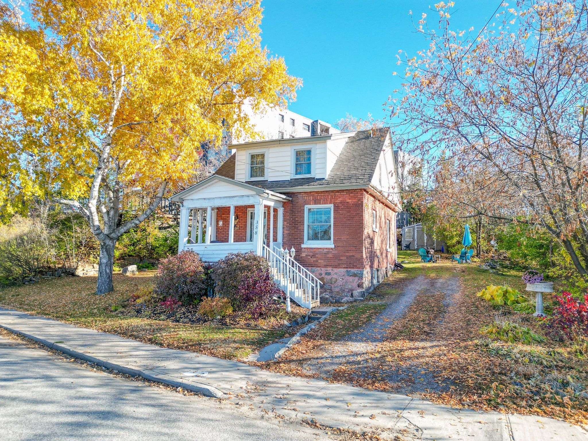 North Bay, ON P1B 3N8,358 Fifth AVE W