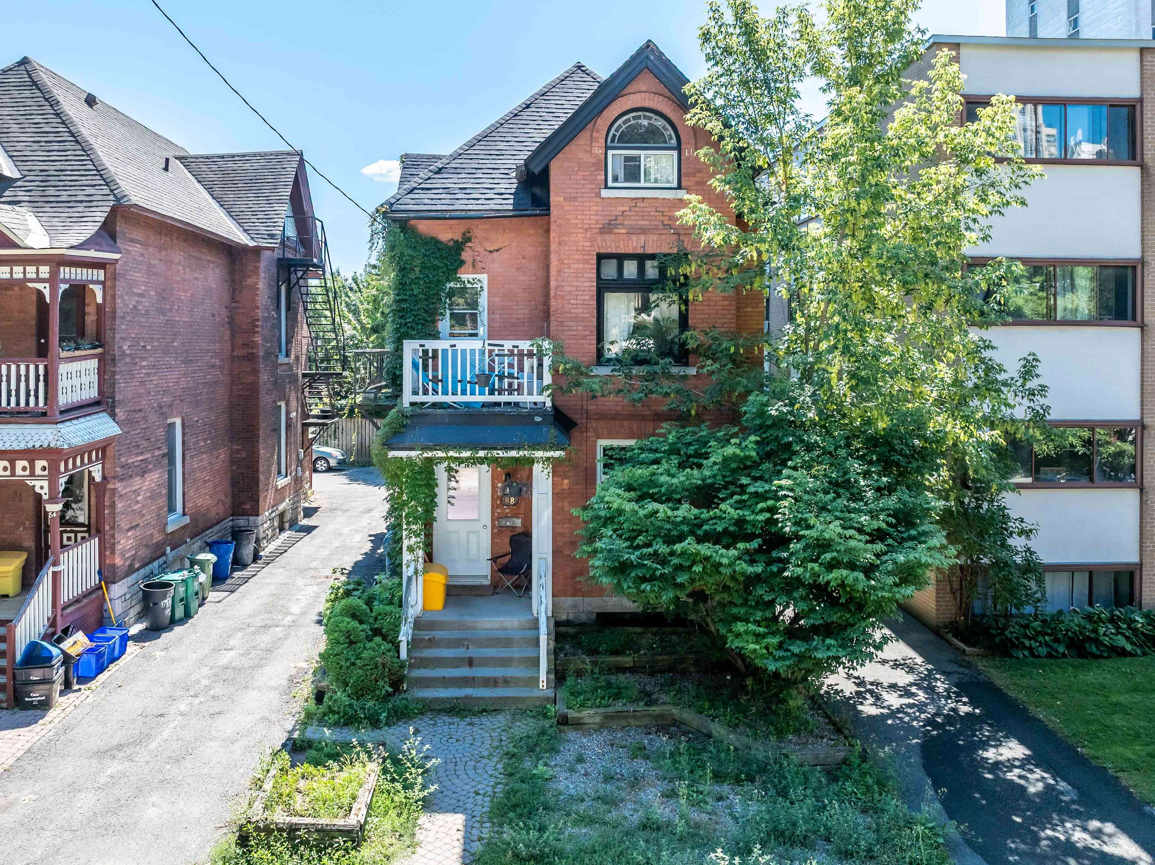 Ottawa Centre, ON K2P 0K6,88 Maclaren ST