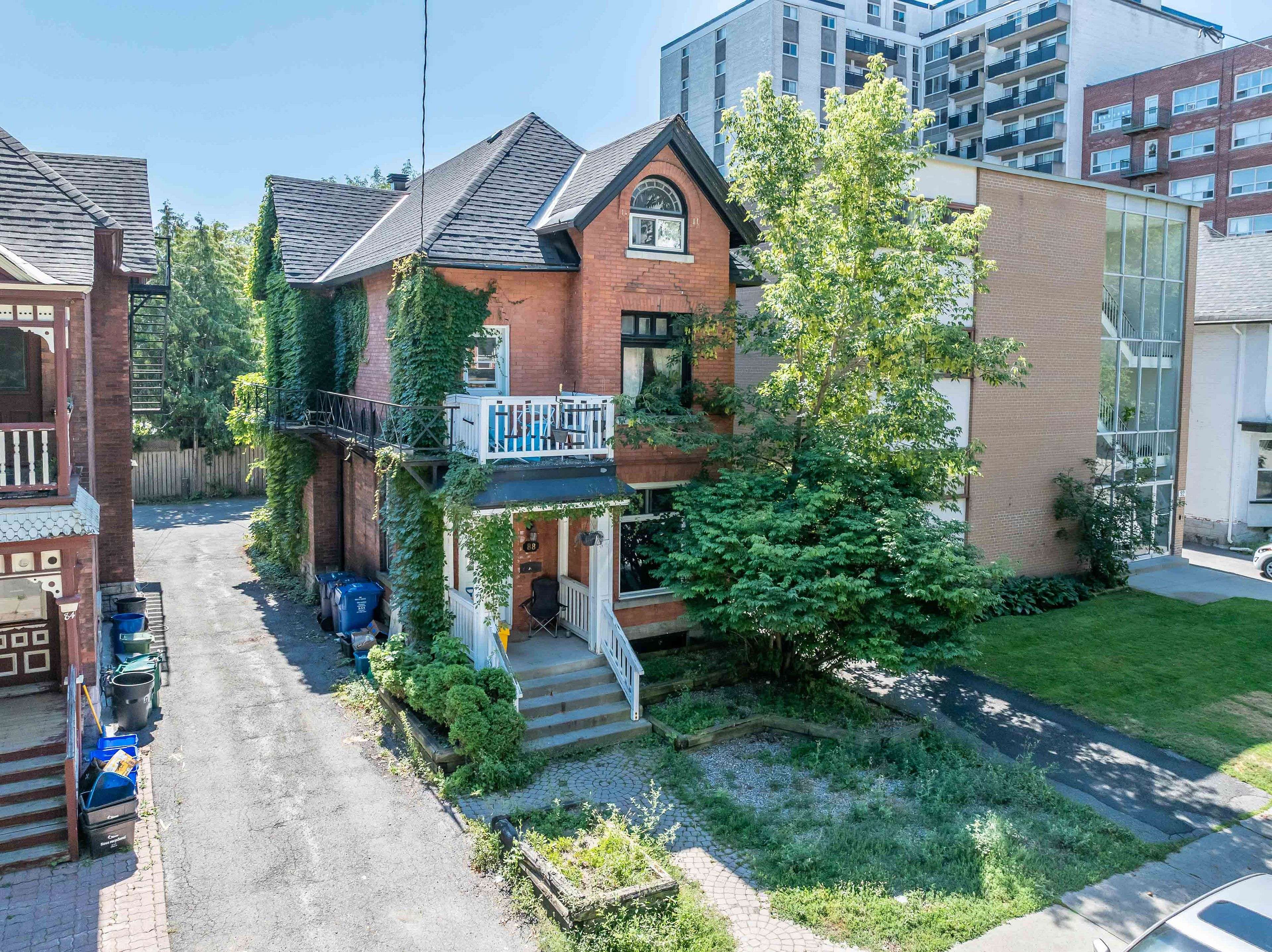 Ottawa Centre, ON K2P 0K6,88 Maclaren ST