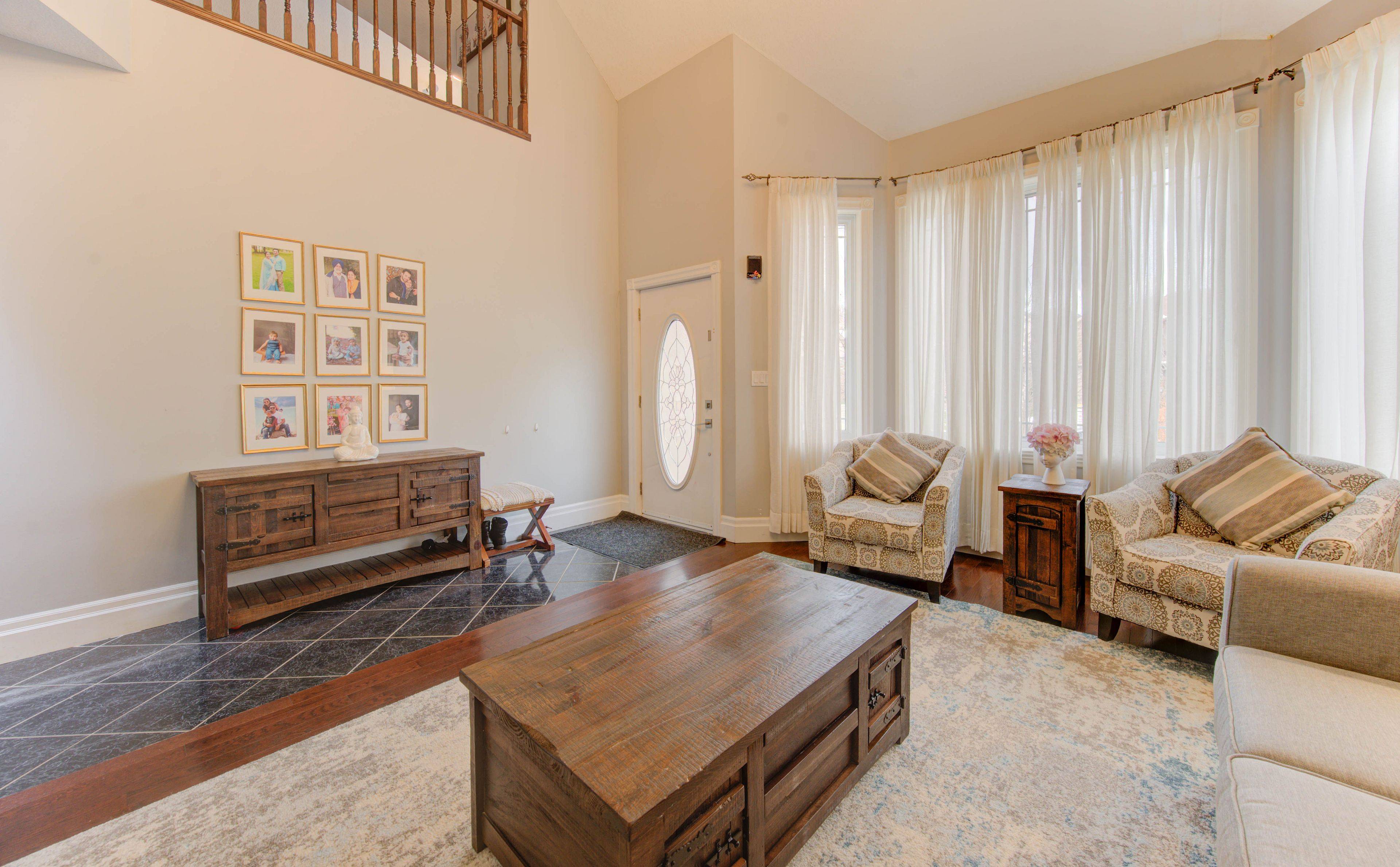 Kitchener, ON N2E 4A9,7 Mariposa CT