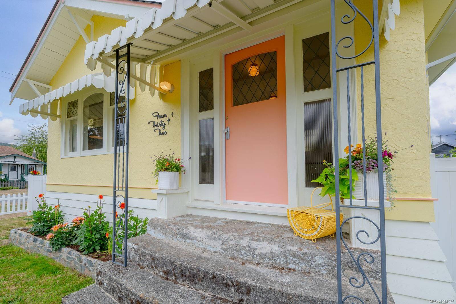 Ladysmith, BC V9G 1T4,432 Buller St