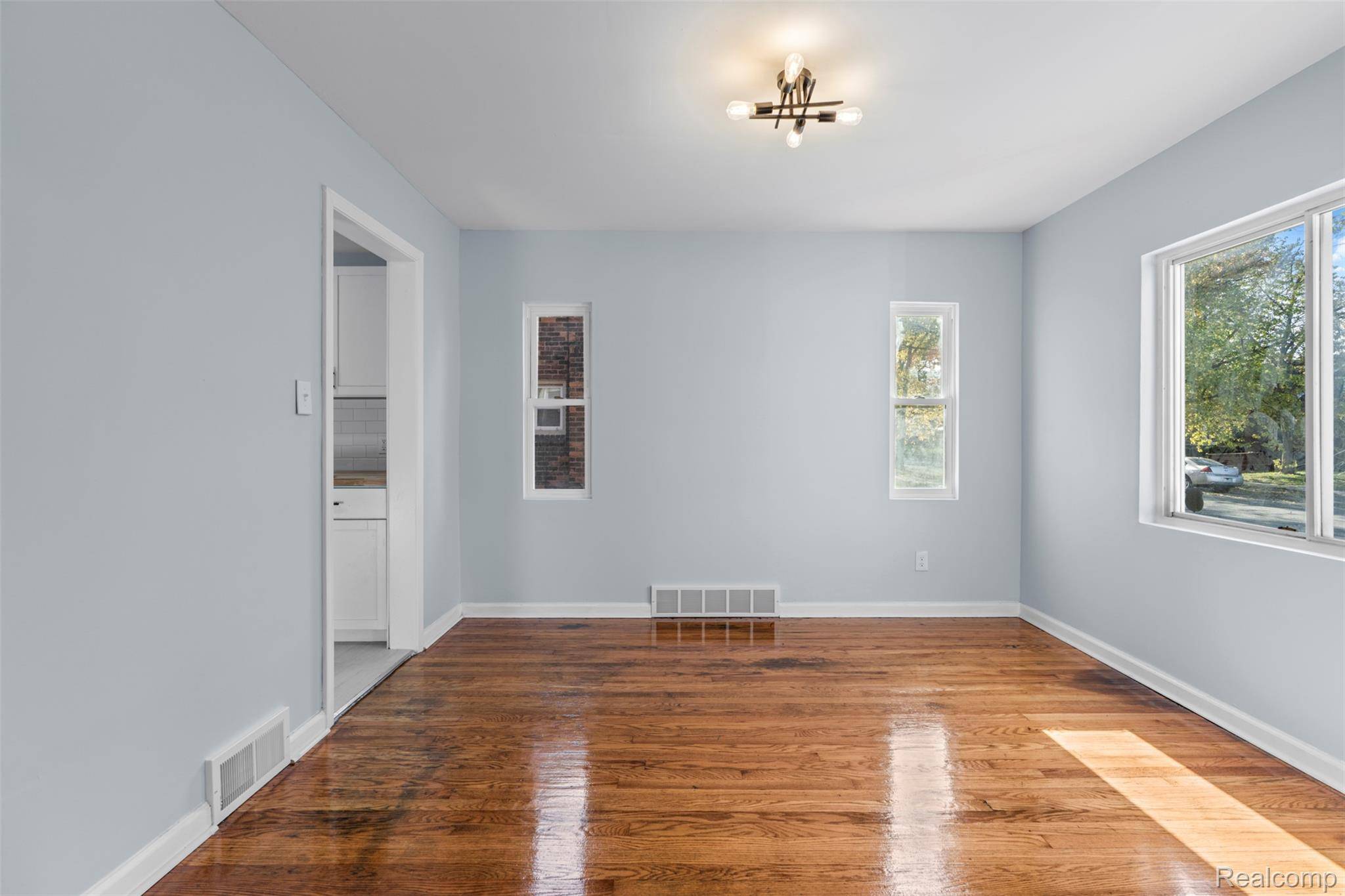 Detroit, MI 48224,10130 Somerset AVE