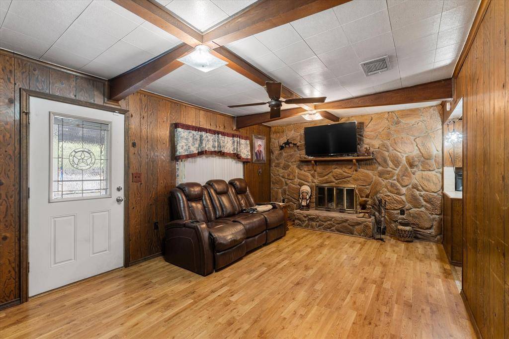 Mabank, TX 75156,18099 Lakeview Boulevard