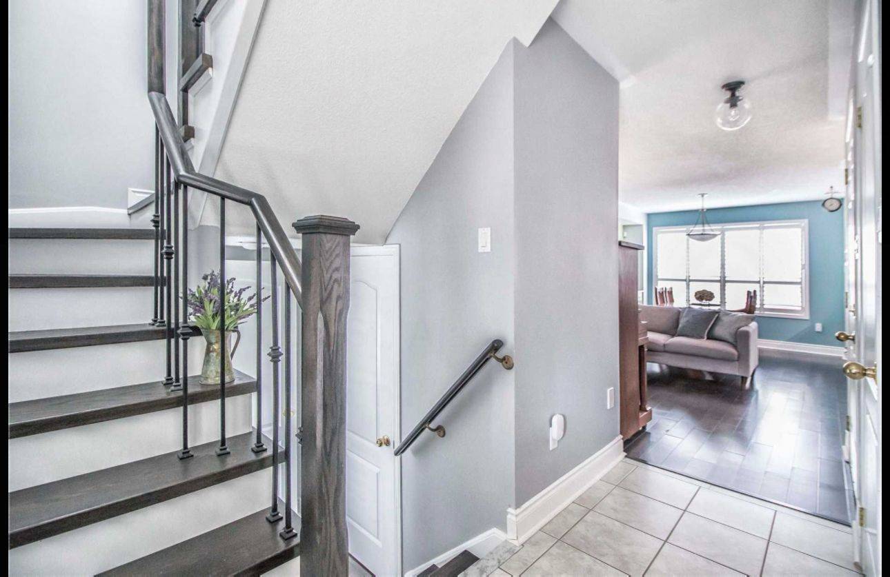 Ajax, ON L1Z 1S4,4 Brackenridge ST W