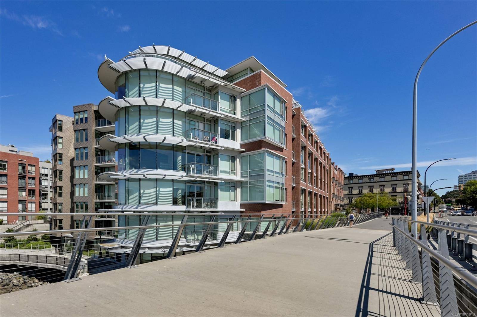 Victoria, BC V8W 0E3,456 Pandora Ave #403