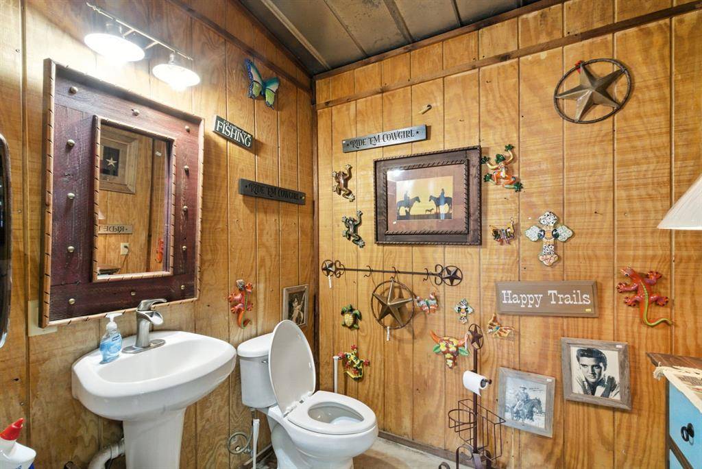 Cross Plains, TX 76443,100 SE 5th Street