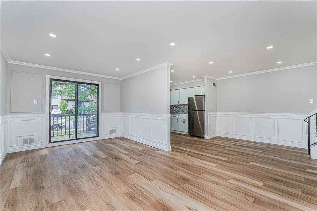 Staten Island, NY 10314,458 Windham LOOP #O