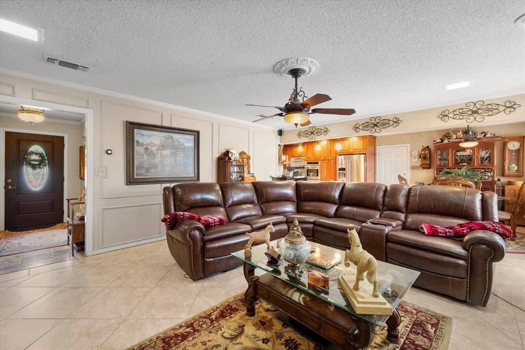 Arlington, TX 76012,1005 Acorn Court