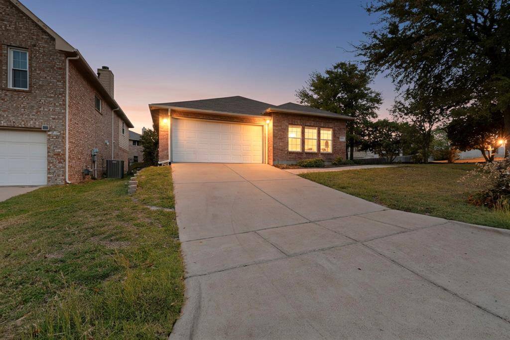Fort Worth, TX 76112,6525 Willow Oak Court