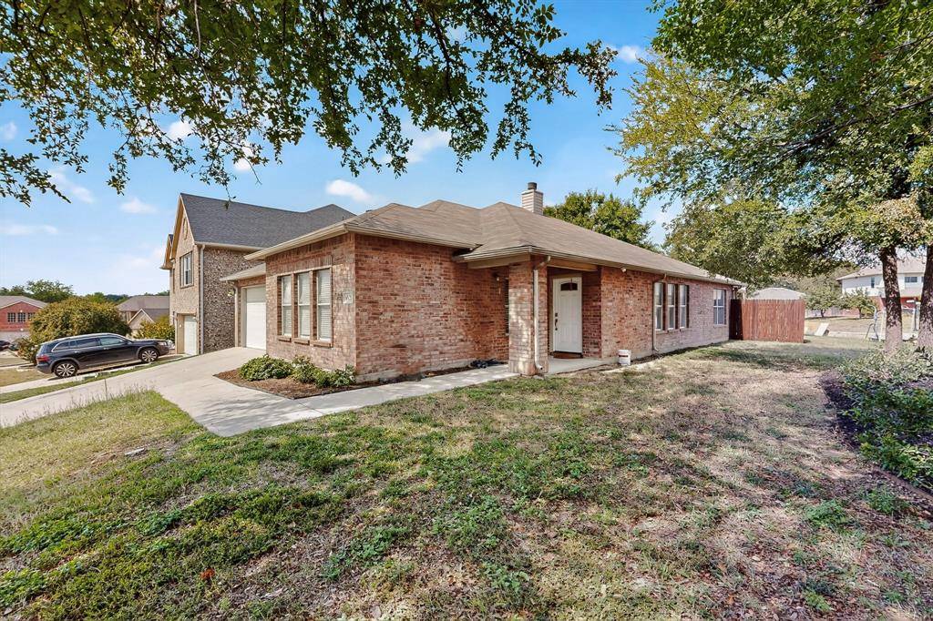 Fort Worth, TX 76112,6525 Willow Oak Court