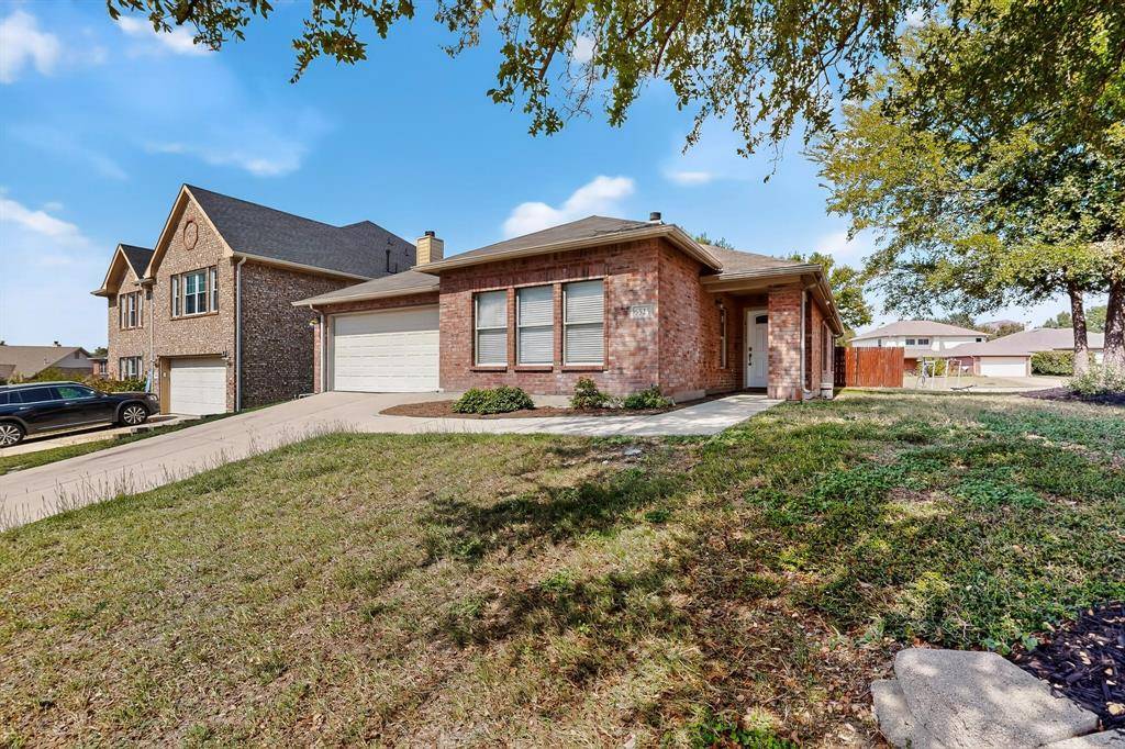 Fort Worth, TX 76112,6525 Willow Oak Court