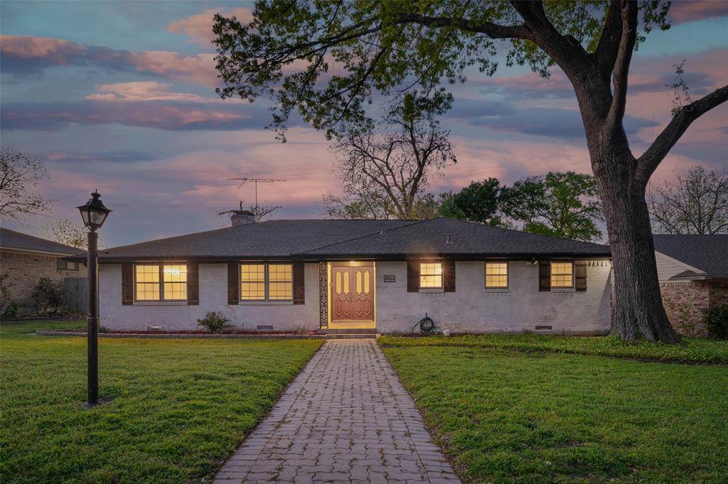 Dallas, TX 75228,8815 Bretshire Drive