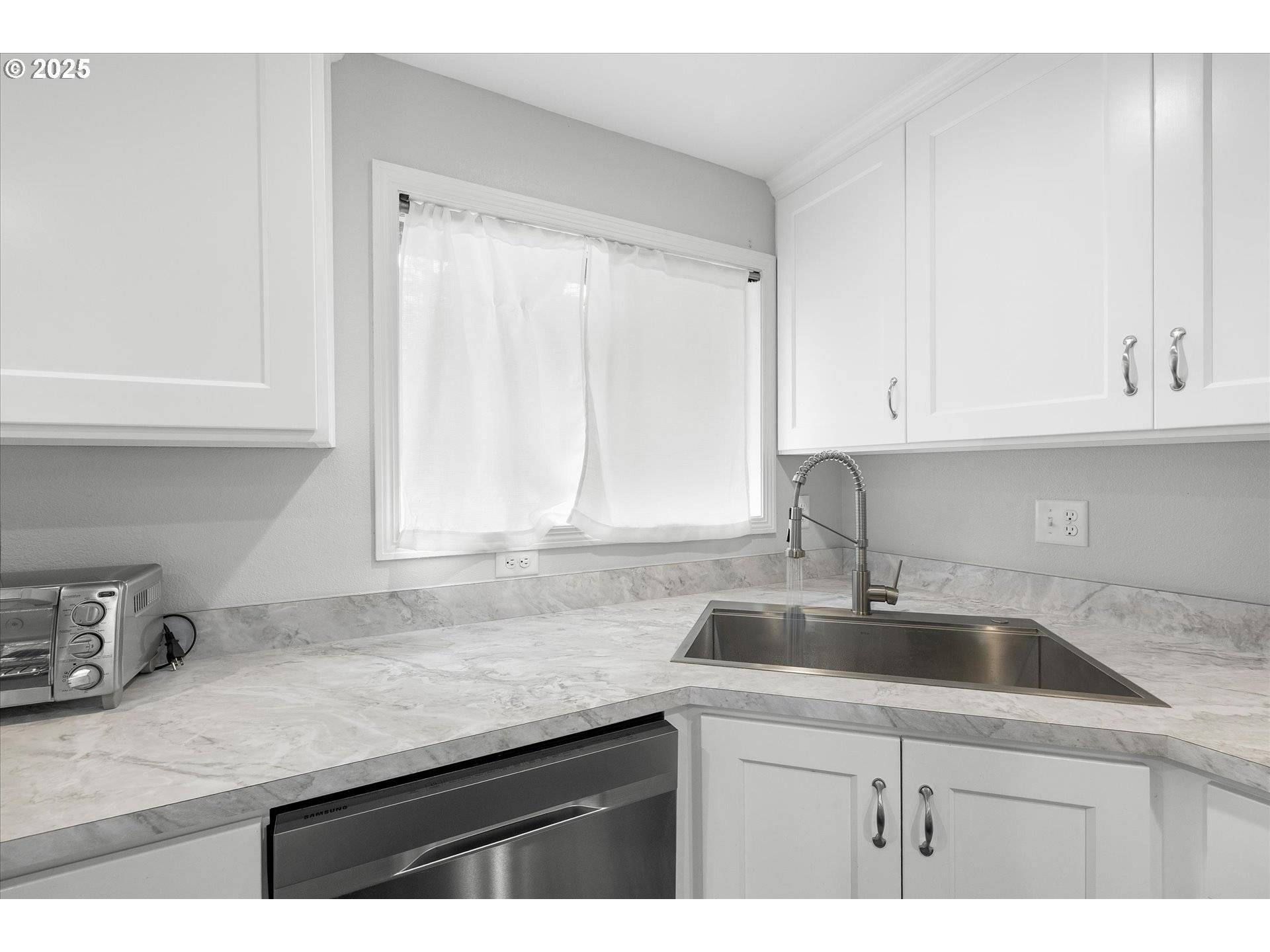 Gladstone, OR 97027,18300 SCOTT CT