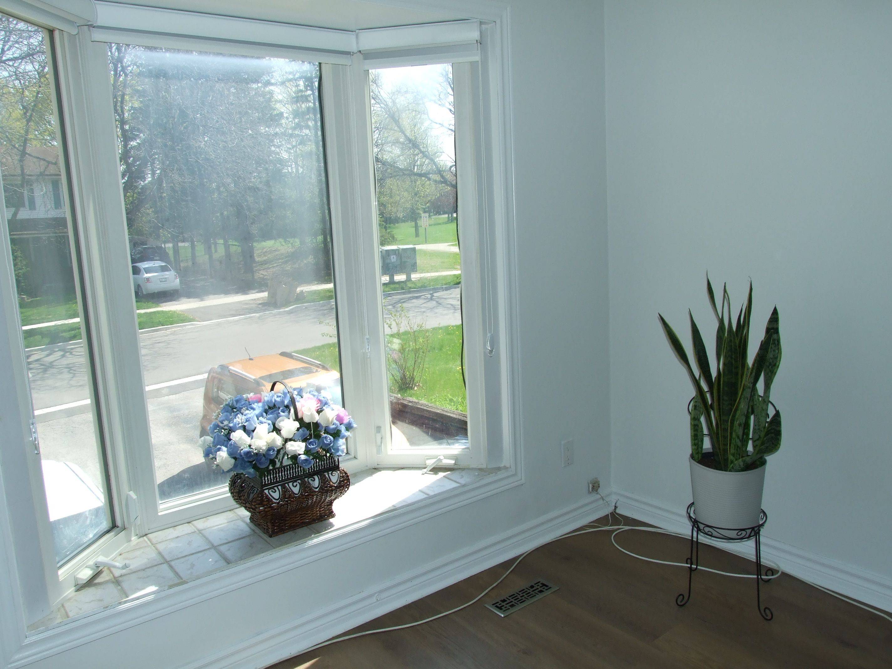 Whitby, ON L1P 1B2,53 Renfield CRES