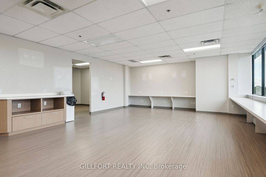 Toronto E11, ON M1B 5L1,5639 Finch AVE E #304